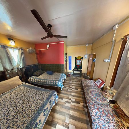 Calcutta Backpackers Lägenhet Exteriör bild