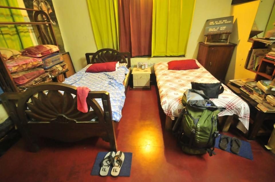 Calcutta Backpackers Lägenhet Exteriör bild