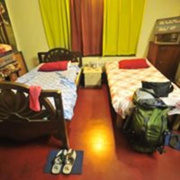 Calcutta Backpackers Lägenhet Exteriör bild