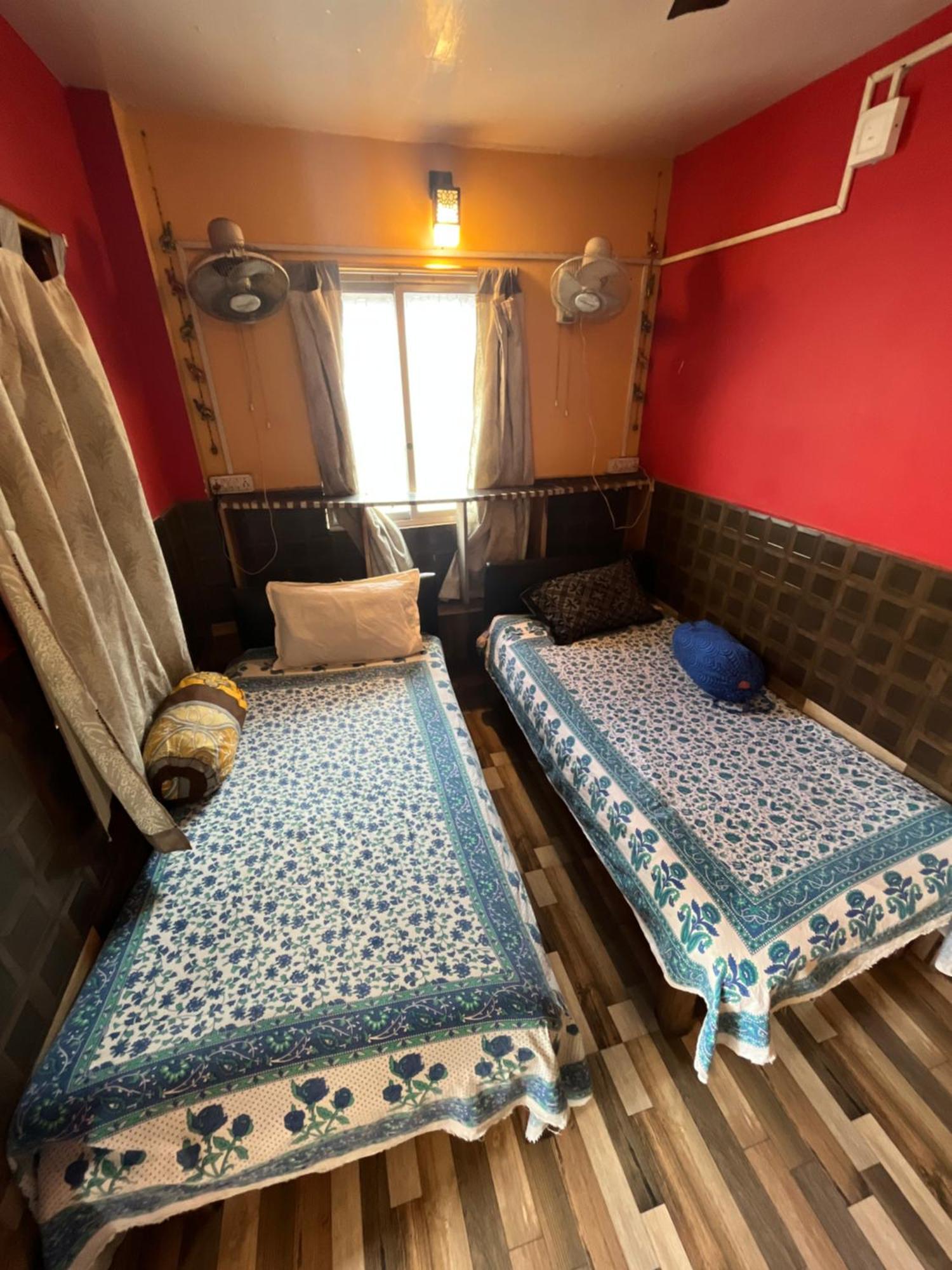 Calcutta Backpackers Lägenhet Exteriör bild